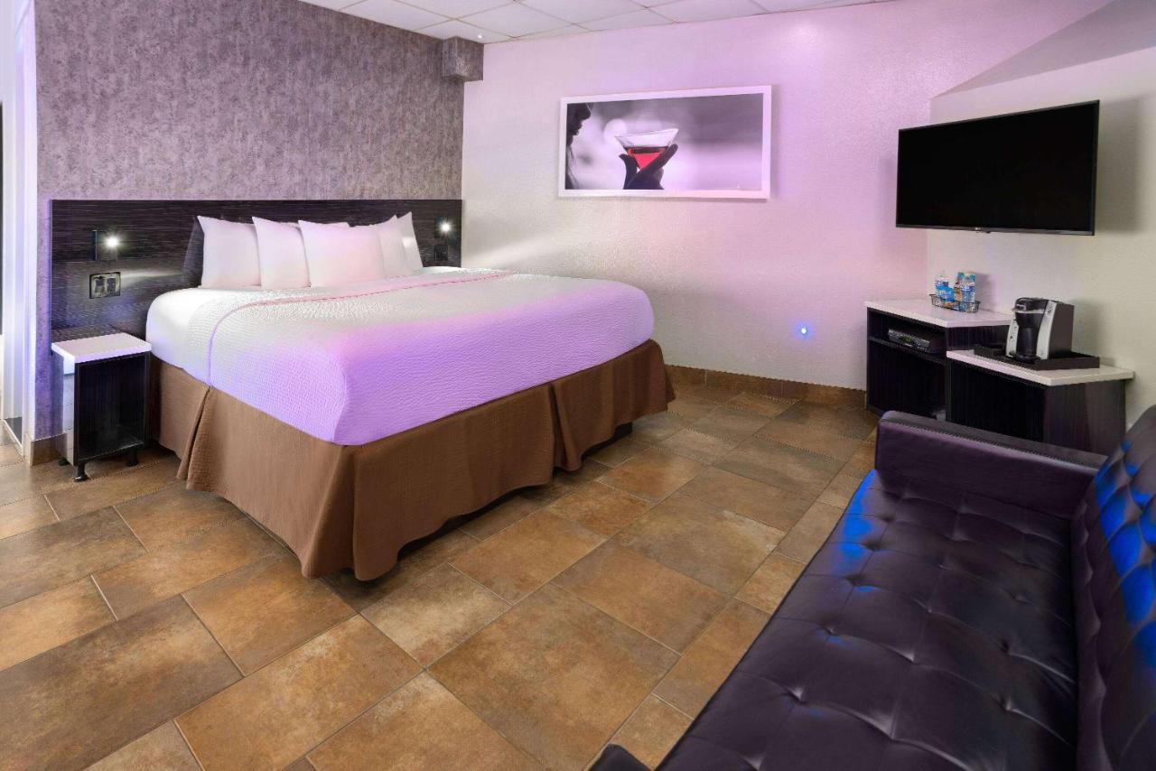 Ramada By Wyndham Bronx Hotel New York Eksteriør billede