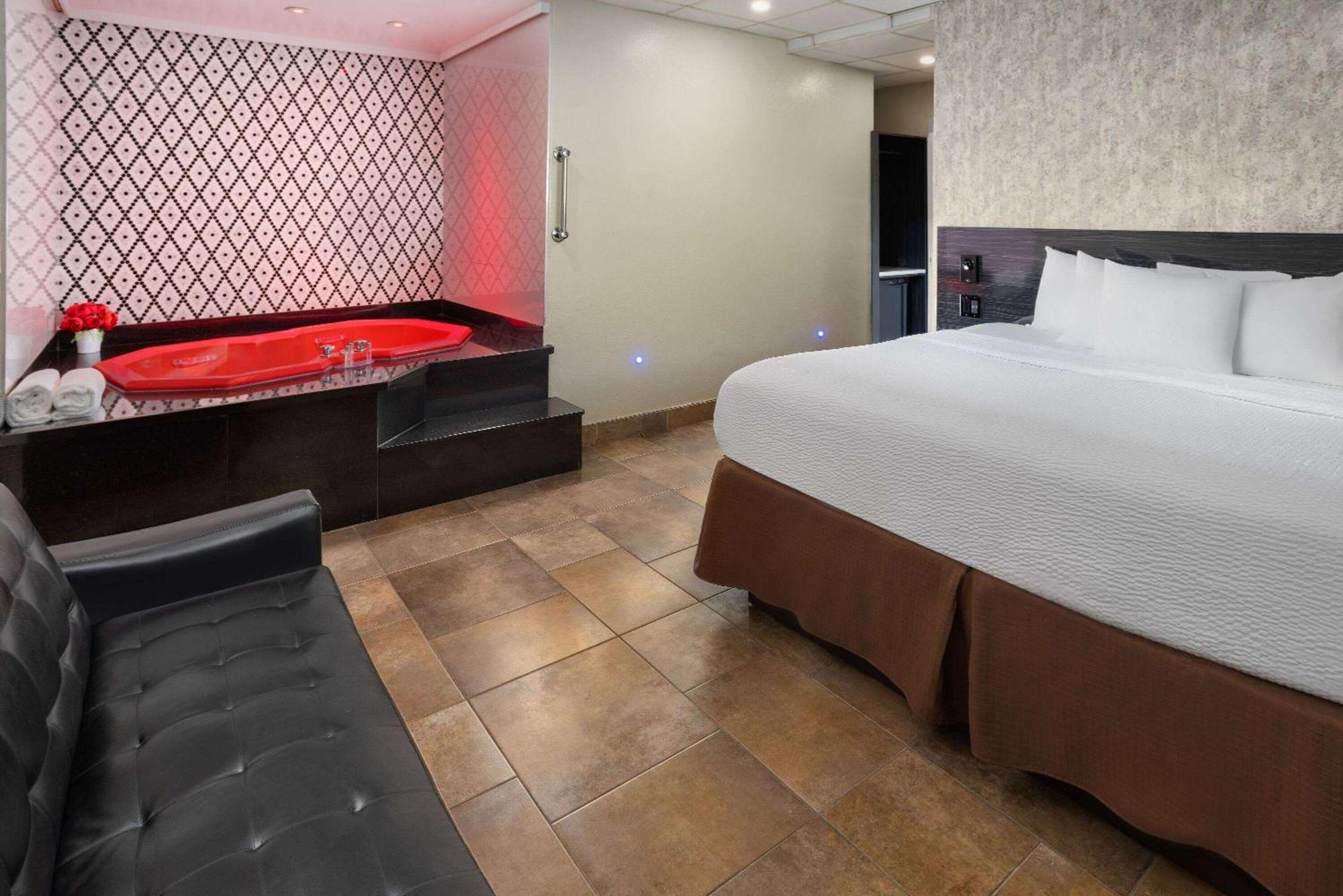 Ramada By Wyndham Bronx Hotel New York Eksteriør billede