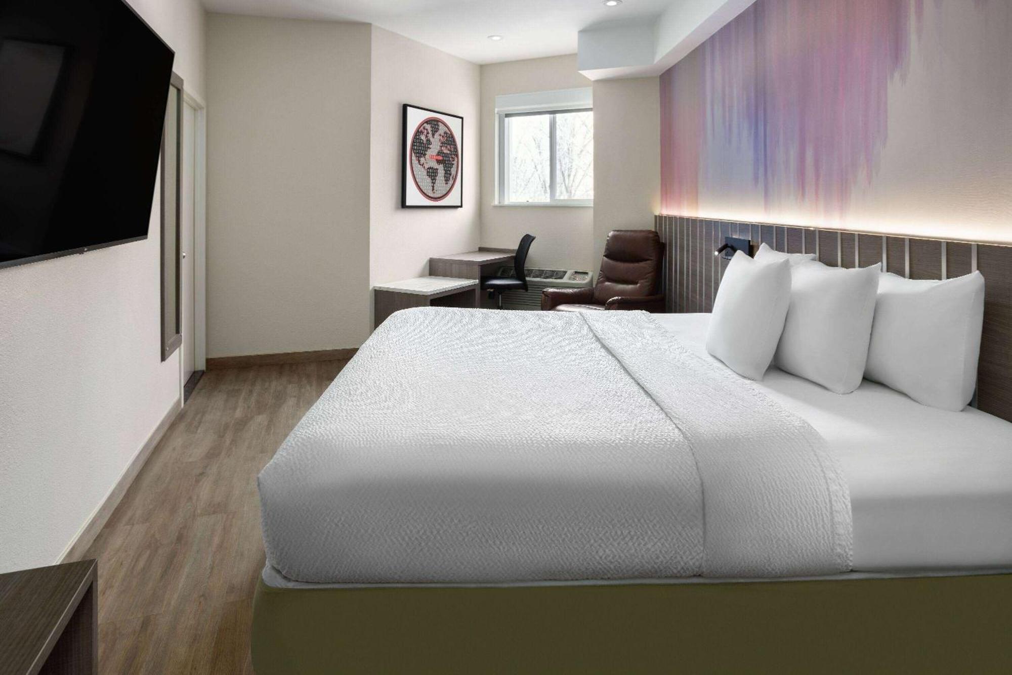 Ramada By Wyndham Bronx Hotel New York Eksteriør billede