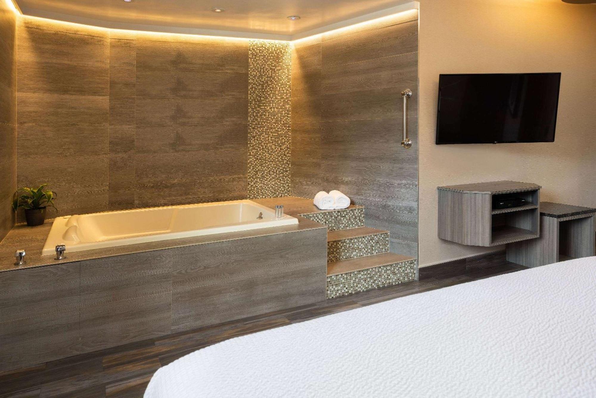 Ramada By Wyndham Bronx Hotel New York Eksteriør billede