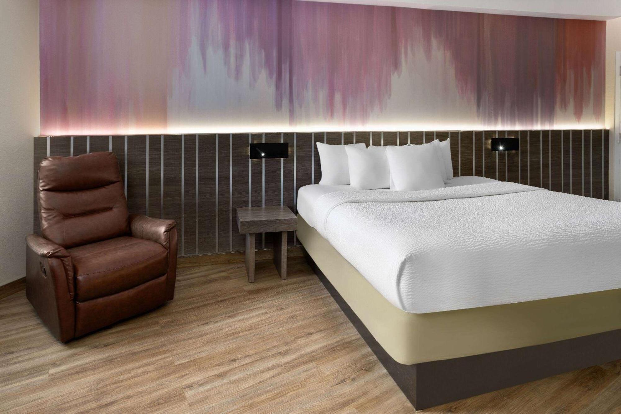 Ramada By Wyndham Bronx Hotel New York Eksteriør billede