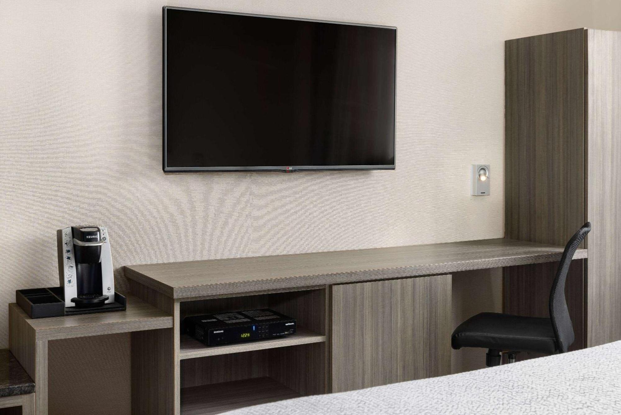 Ramada By Wyndham Bronx Hotel New York Eksteriør billede
