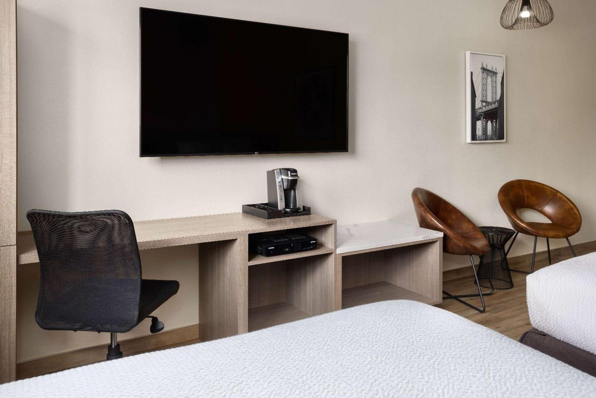 Ramada By Wyndham Bronx Hotel New York Eksteriør billede